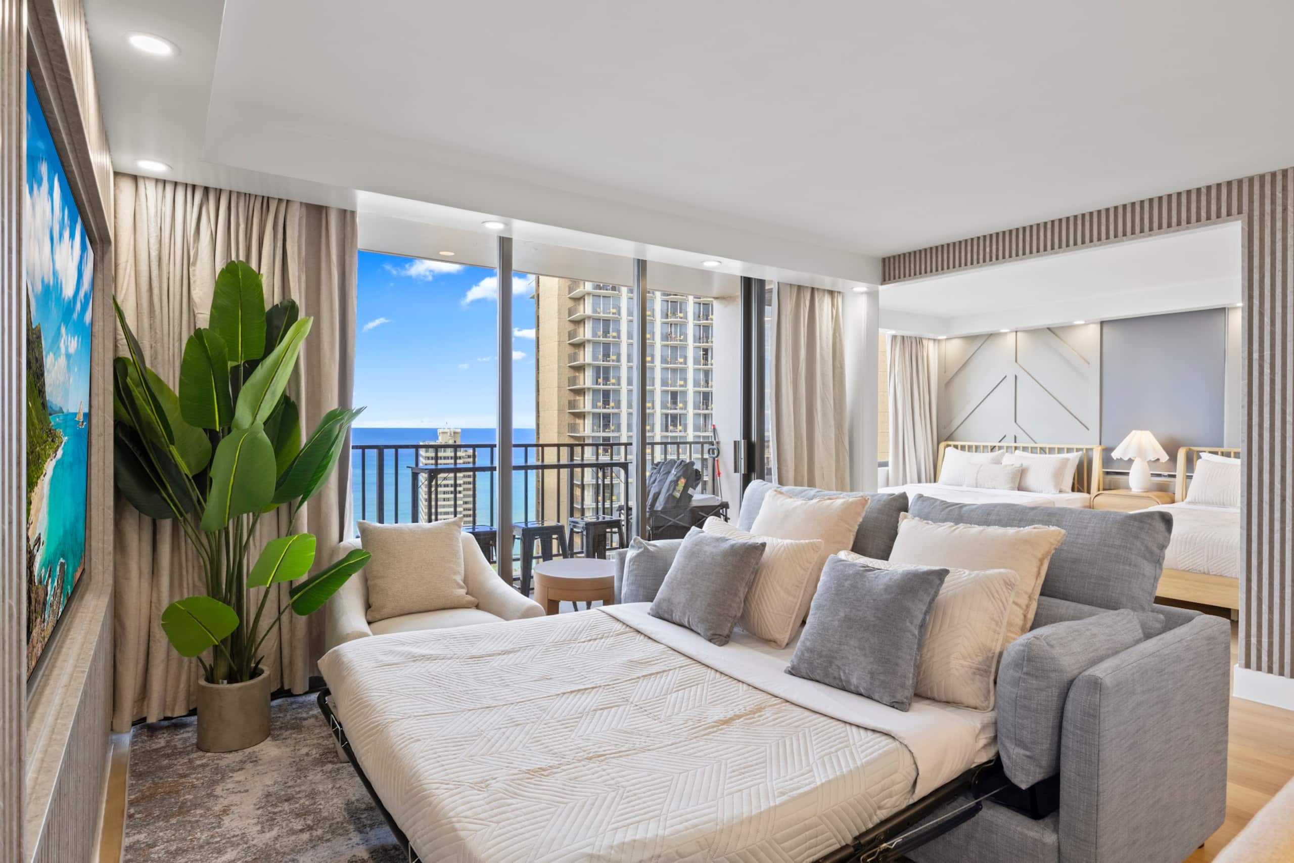 31F-Waikiki Banyan-1BR-Ocean & City Skyline Views - Image 3