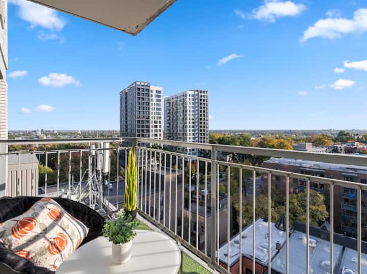 Downtown 2br | Amazing Balcony & Skyline View - Lasalle