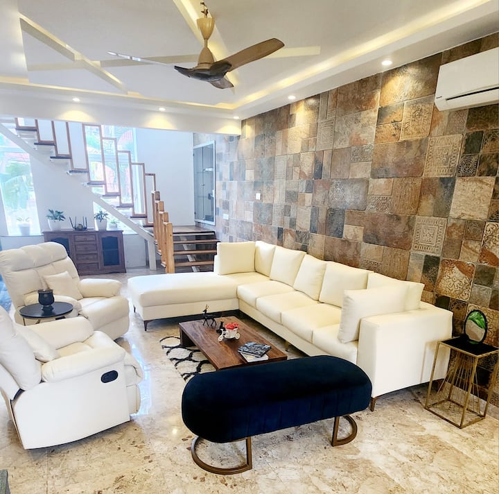 Living room image 1