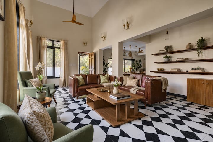 Living room image 4