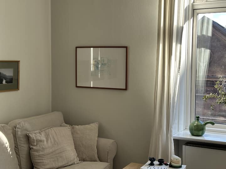 Light-filled, Spacious Flat • 2 Min Metro • Lakes - Copenhaguen
