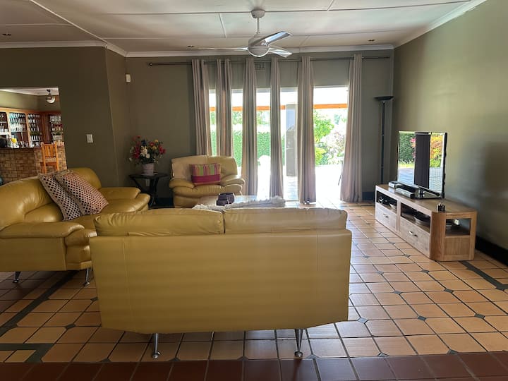 Modern Home Stay - Empangeni