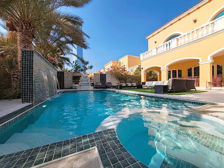 Royal Palazzo With Private Pool And Bbq! - Dubai