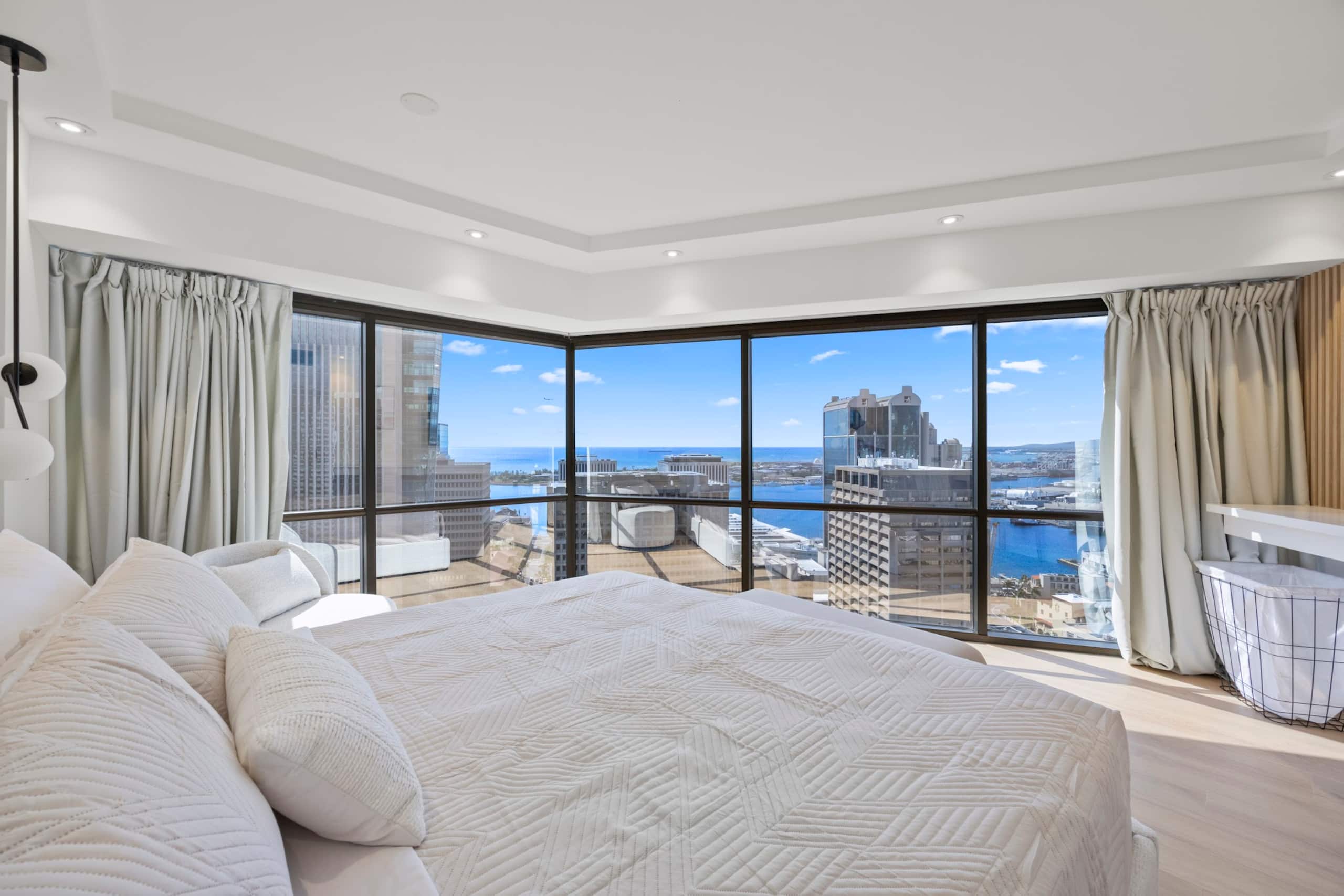 33F-Financial District-Harbor View-1BR w/Parking - Image 40