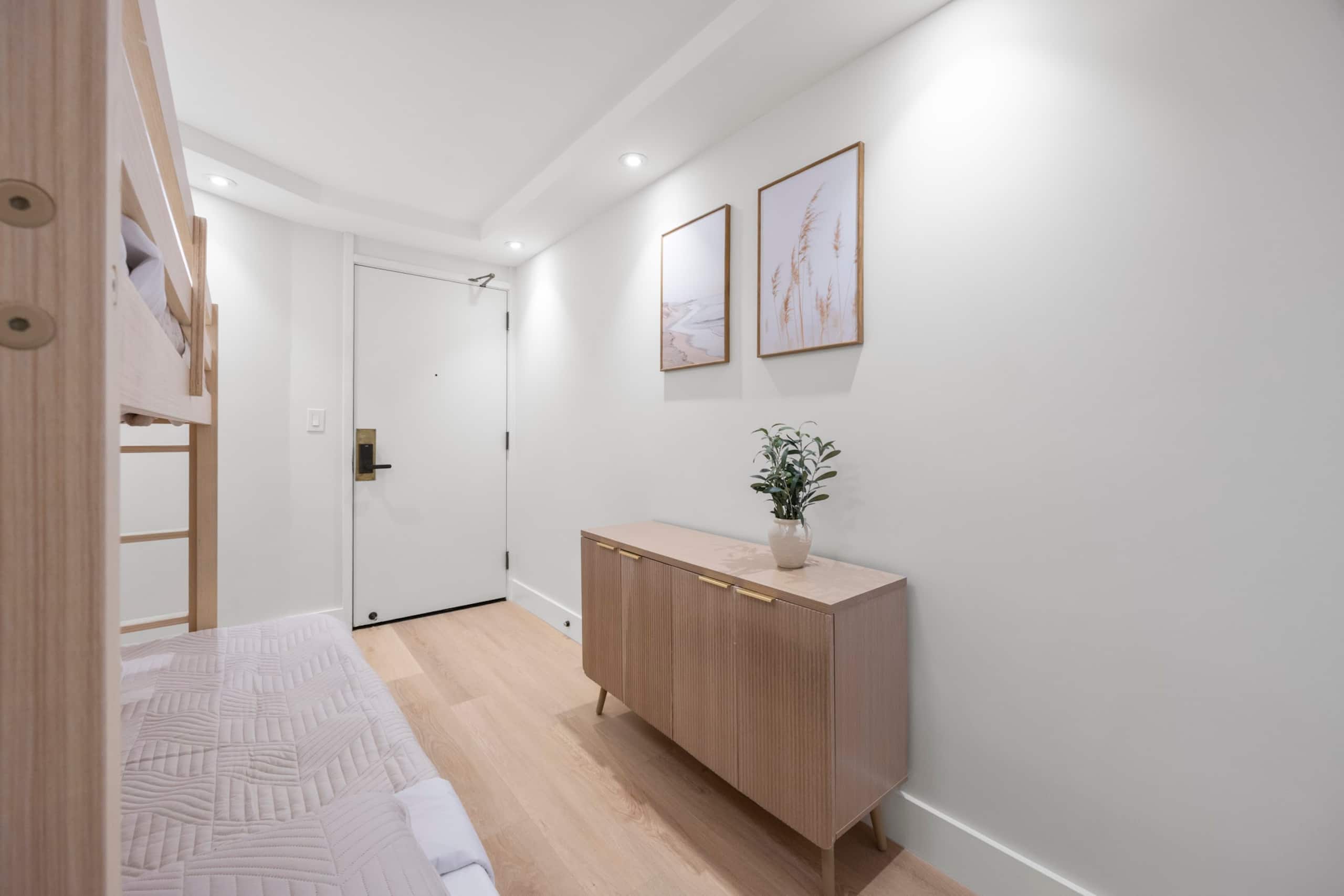 33F-Financial District-Harbor View-1BR w/Parking - Image 18