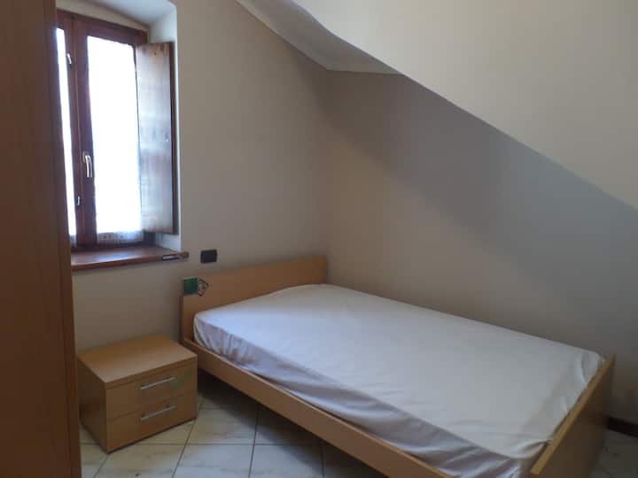 Dhomë gjumi 2
