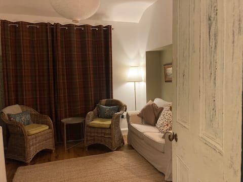 Top performing Airbnb: Birdies in Clifden