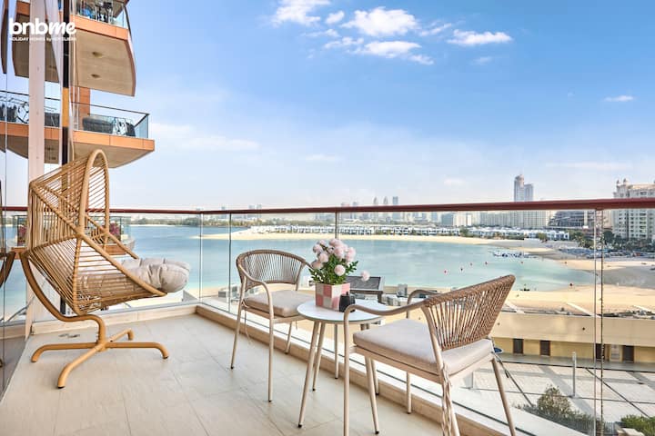 Palm Retreat | Sea-view 2br, Pvt Beach - Dubai