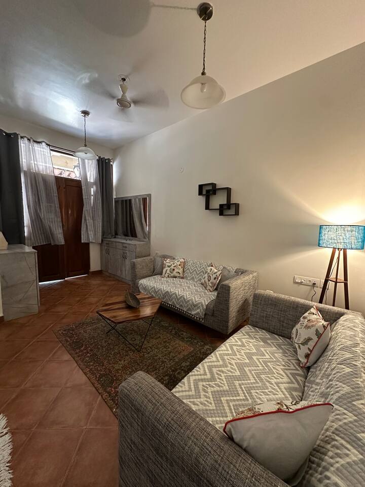 Living room image 3