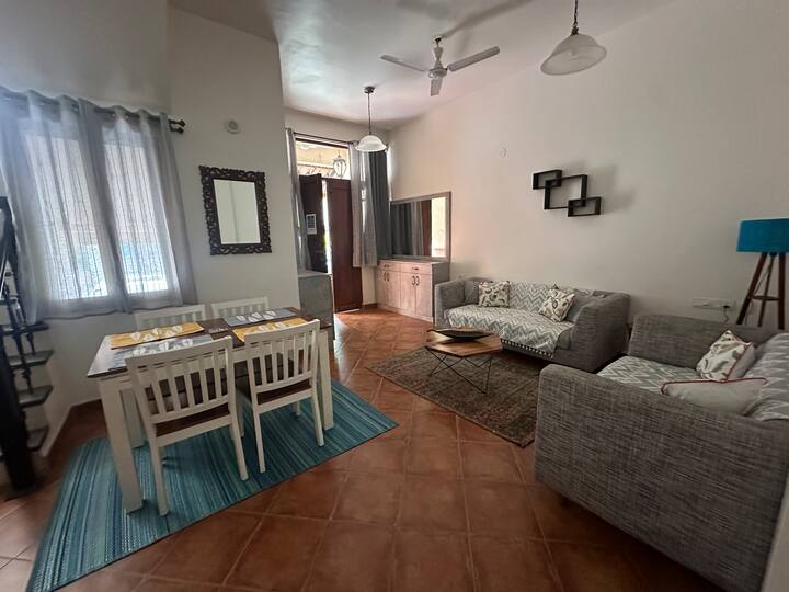 Dining area image 1