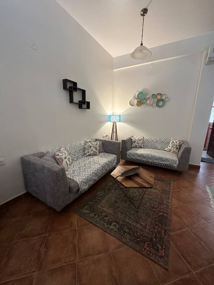 Living room image 2