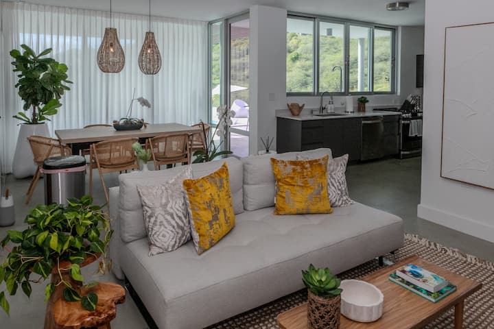Living room image 1