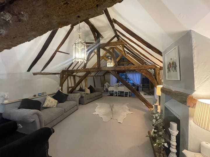 Charming Flat In The Heart Of Castle Hedingham! - Hedingham Castle
