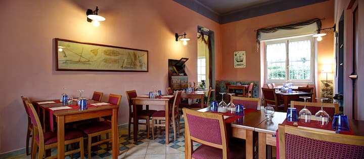 Hotel Del Borgo - Colazione Inclusa - Parcheggio - Sestri Levante