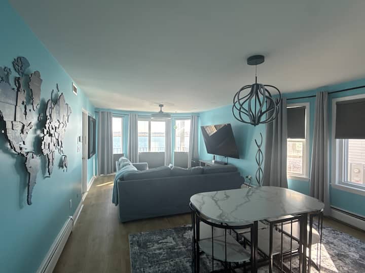 Modern Waterfront 1 Bed 4 Blocks To The T & Beach - Boston, MA