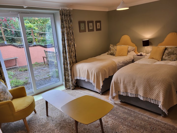 Twin Or Queen Ensuite In Courtyard Garden Annexe - Ashburton