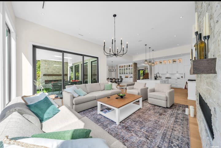 Airbnb Luxe Listing - British Properties Residence - West Vancouver