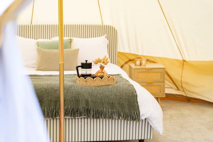 Woodland Glamping Bell Tent Fern | Hot Tub|firepit - Hampshire