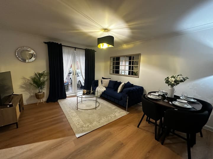 Modern 2 Bed Ground Floor Apartment Near Centre. - グラスゴー