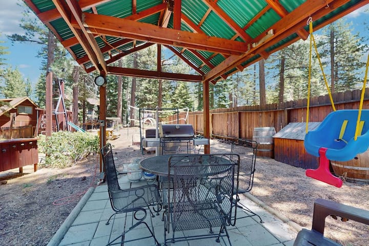 Spacious 3br Dog Friendly | Hot Tub - South Lake Tahoe, CA