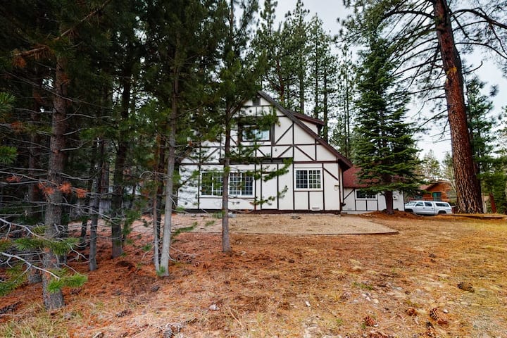 Tahoe Home With Mountain Views - South Lake Tahoe, CA