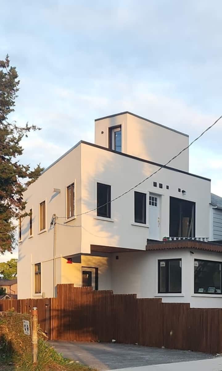 10 People Home, Cozy, Practical And Lovely - Toronto