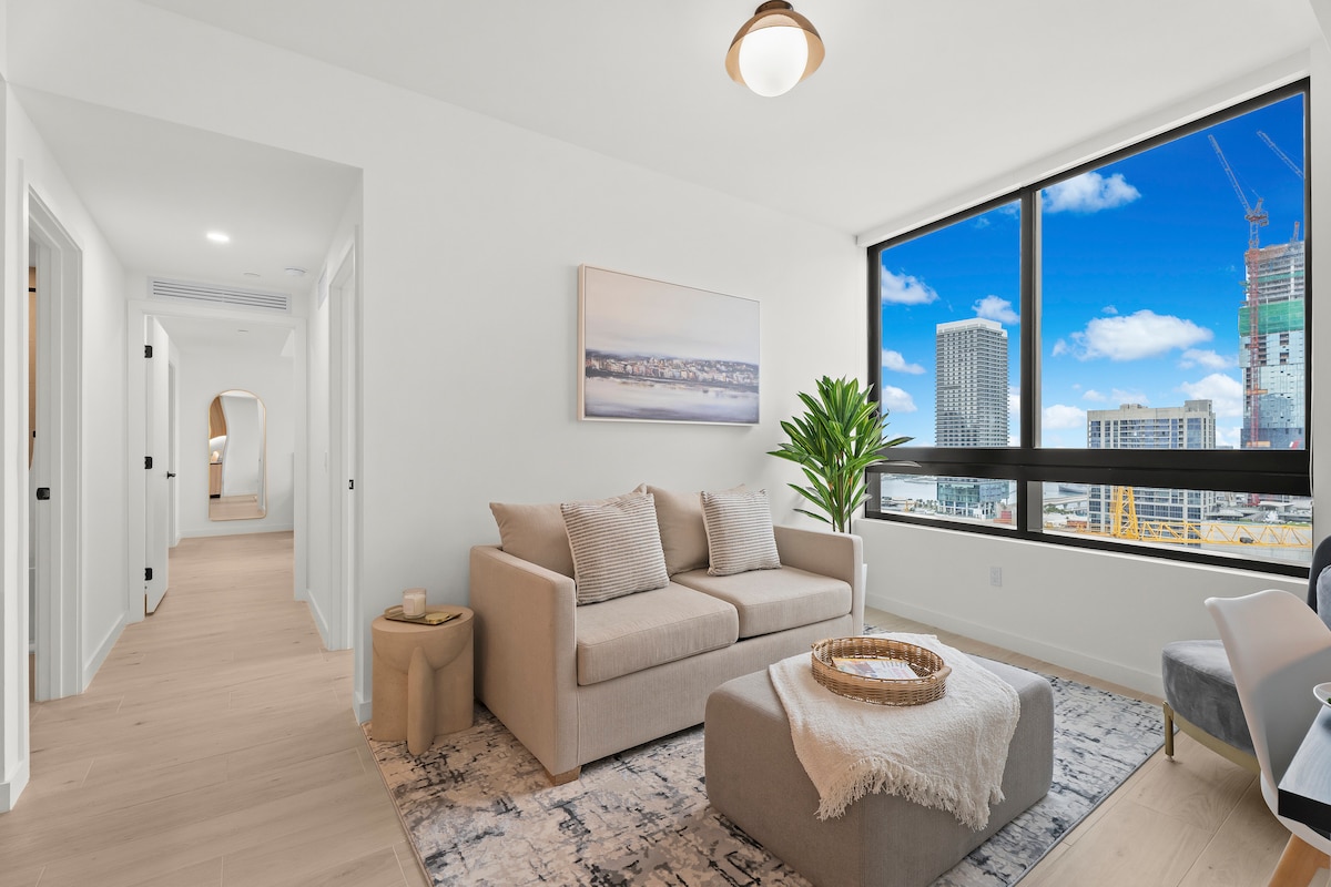 Popular Airbnb listing: 2BR/2BA Perfect Unit | Free Parking in Government Center