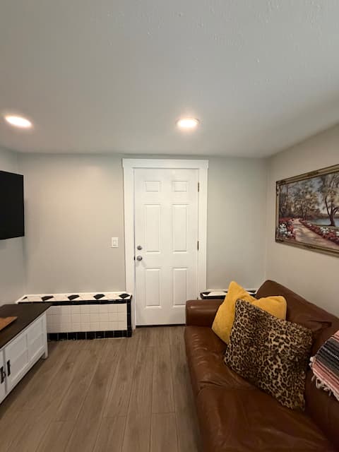 Popular Airbnb listing: Tampa Private Getaway in Palmetto Beach