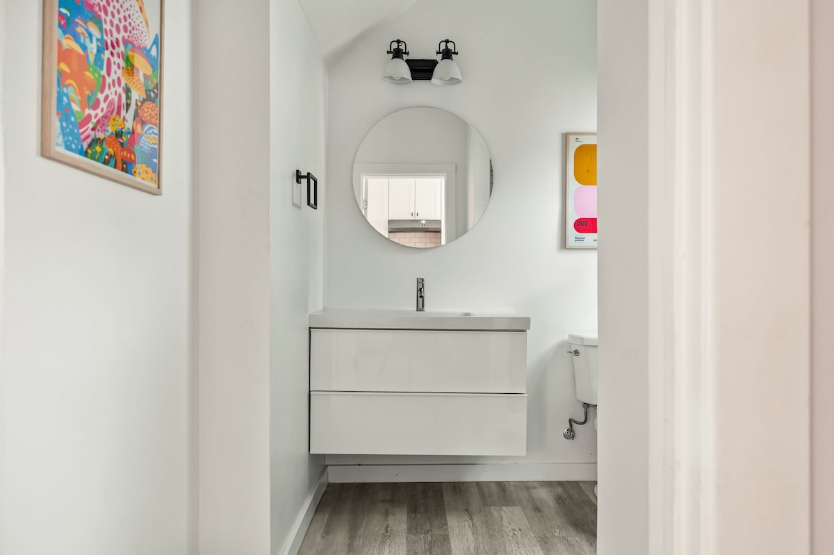 Casa Colores | A Colorful Austin Retreat + Sauna