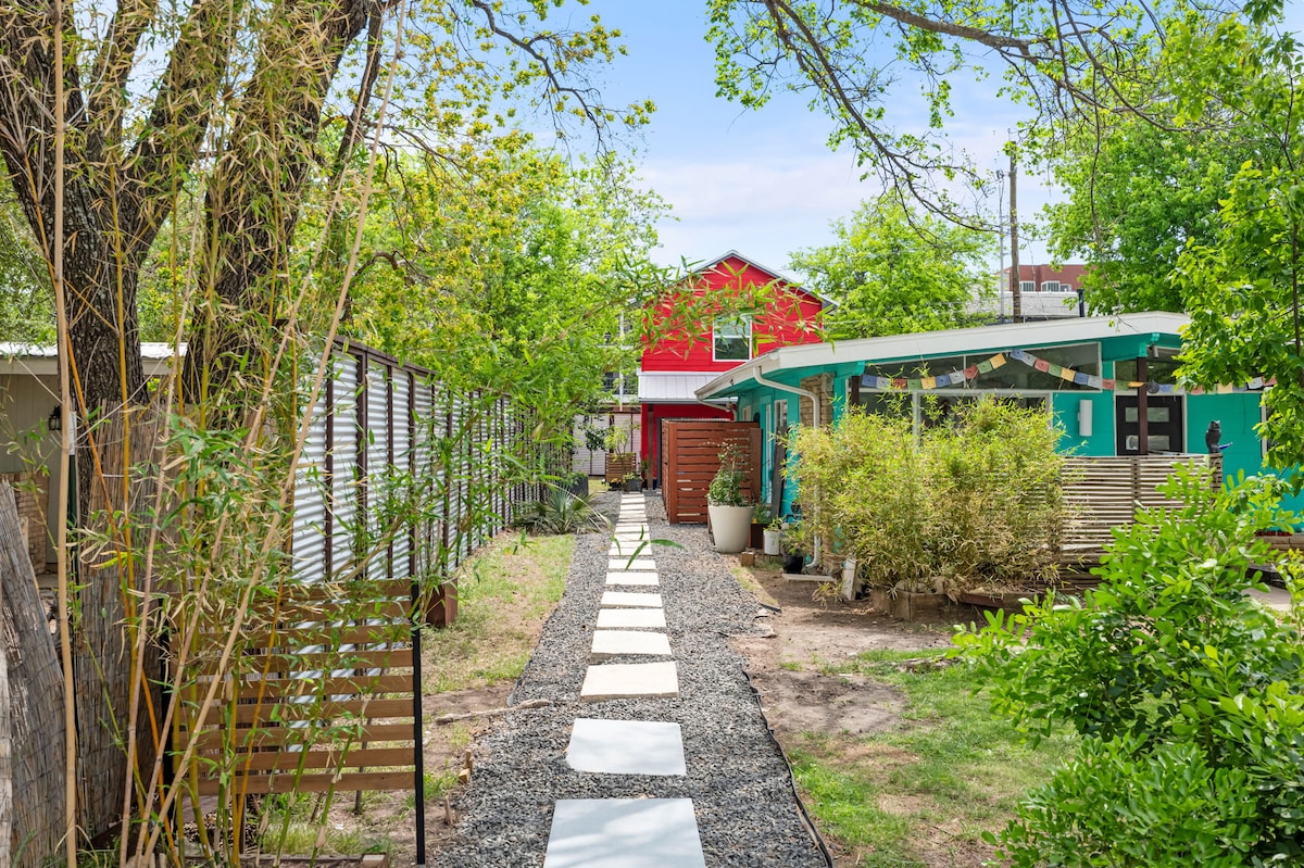 Casa Colores | A Colorful Austin Retreat + Sauna