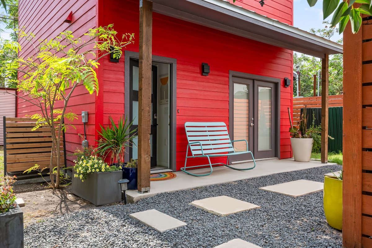 Casa Colores | A Colorful Austin Retreat + Sauna