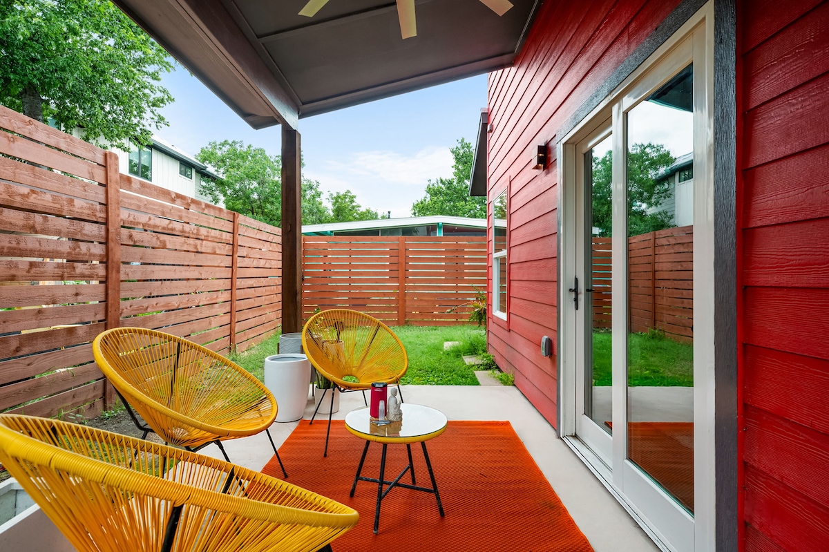 Casa Colores | A Colorful Austin Retreat + Sauna