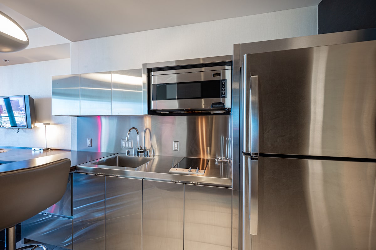 Luxury aparthotel with great balcony view