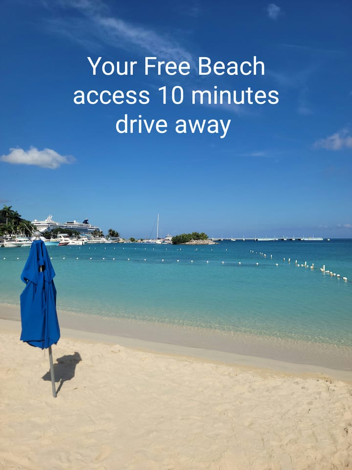 House Near Ocho Rios With Free Beach Access. - Jamaica