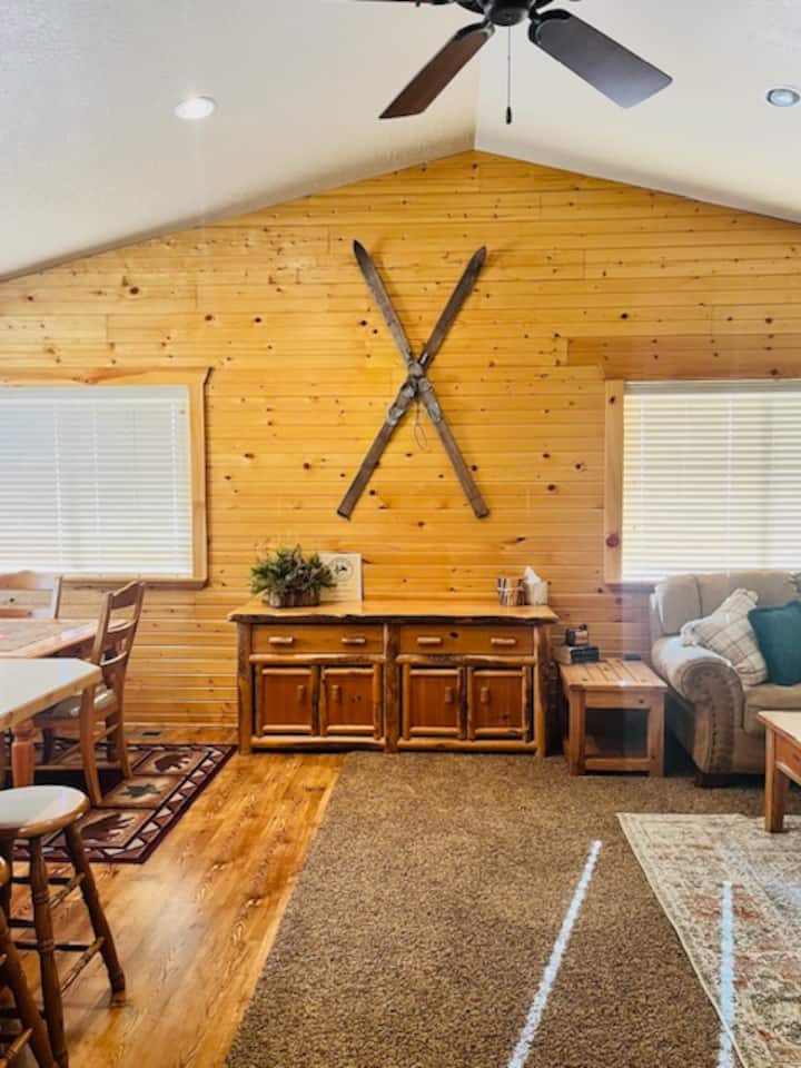 Scofield Shores | Sunset Lake Views • Sleeps 10 - Scofield State Park, Helper
