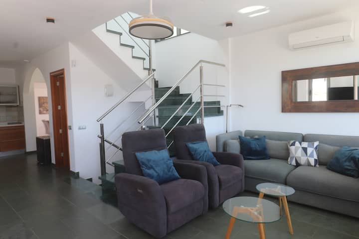 Oceana Vista- Seaview Pool, Jacuzzi
Amadores Villa - Kanarische Inseln