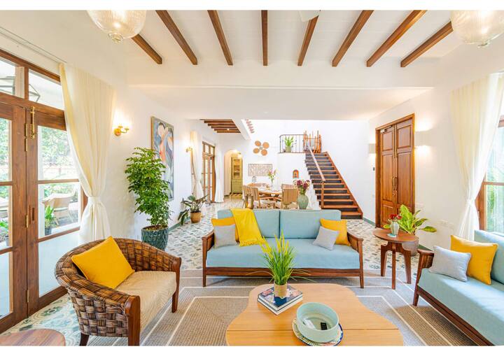 Living room image 2
