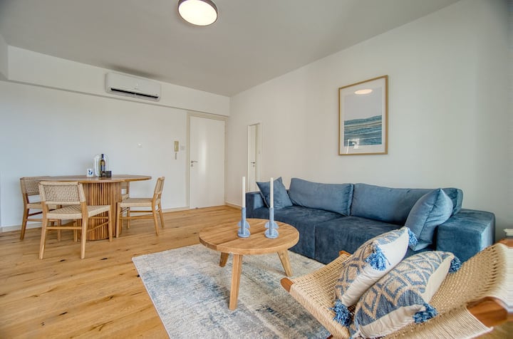 Lighthouse Apartment - Pafos