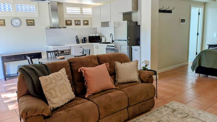Stylish Studio Apartment - Western Australia