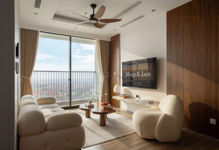 Midcentury | Work Space | 2brs | Sunset View - Vietnam