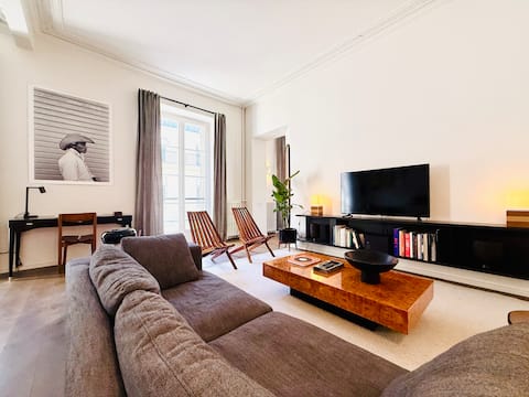 Airbnb performant: Exceptional address – 3 suites in the heart of the Louvre à Paris 1er Arrondissement