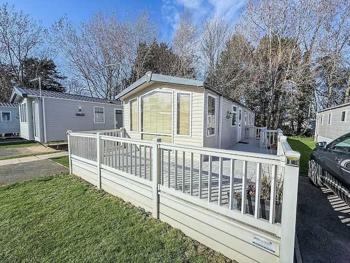 Fantastic Caravan Nearby Lowestoft Ref 20003sv - Norfolk