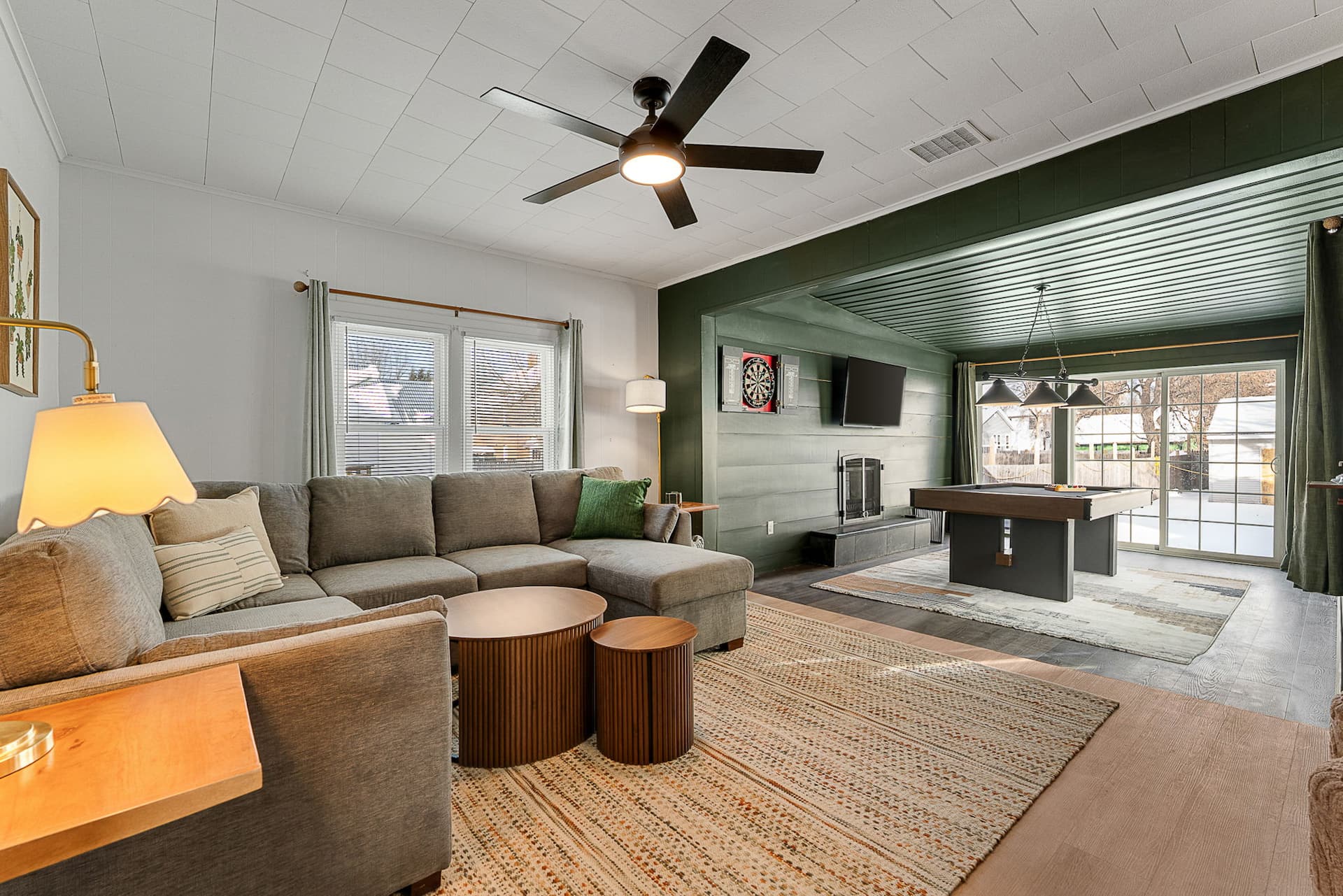 Spacious 3BR Home Near BUR | Sleeps 12 | Hot tub