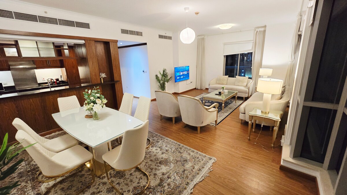 2 Bedroom Furnished Apartment with Fountain View · VIII 5