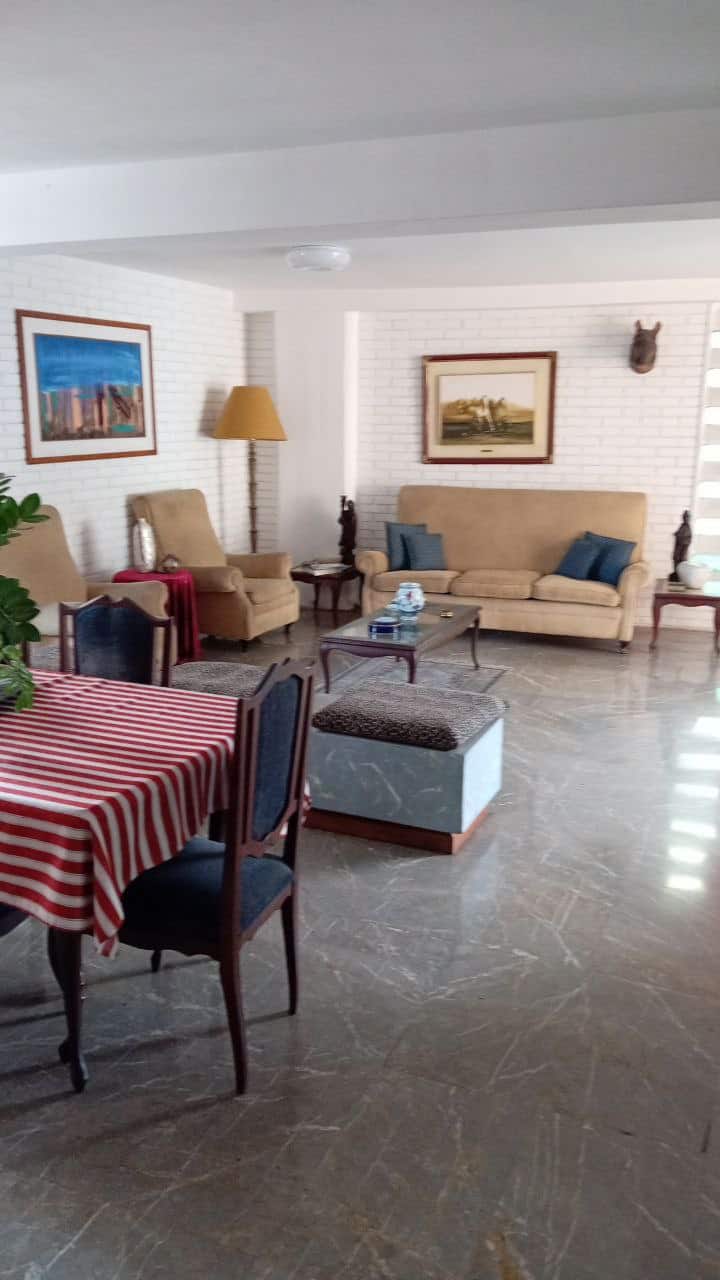 Gran Habitación Con Baño Privado En Zona Segura. - Caracas