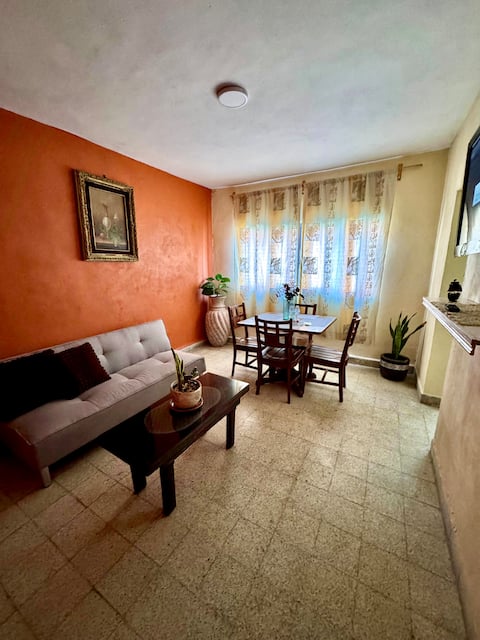Popular Airbnb listing: Accommodation near Estadio GNP and airport in Iztacalco