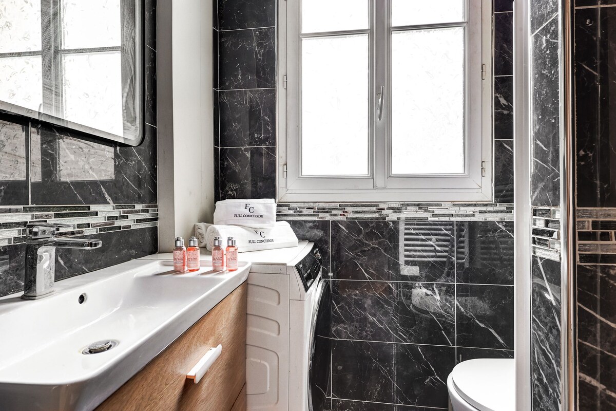 Suite Voltaire — Salle de bain