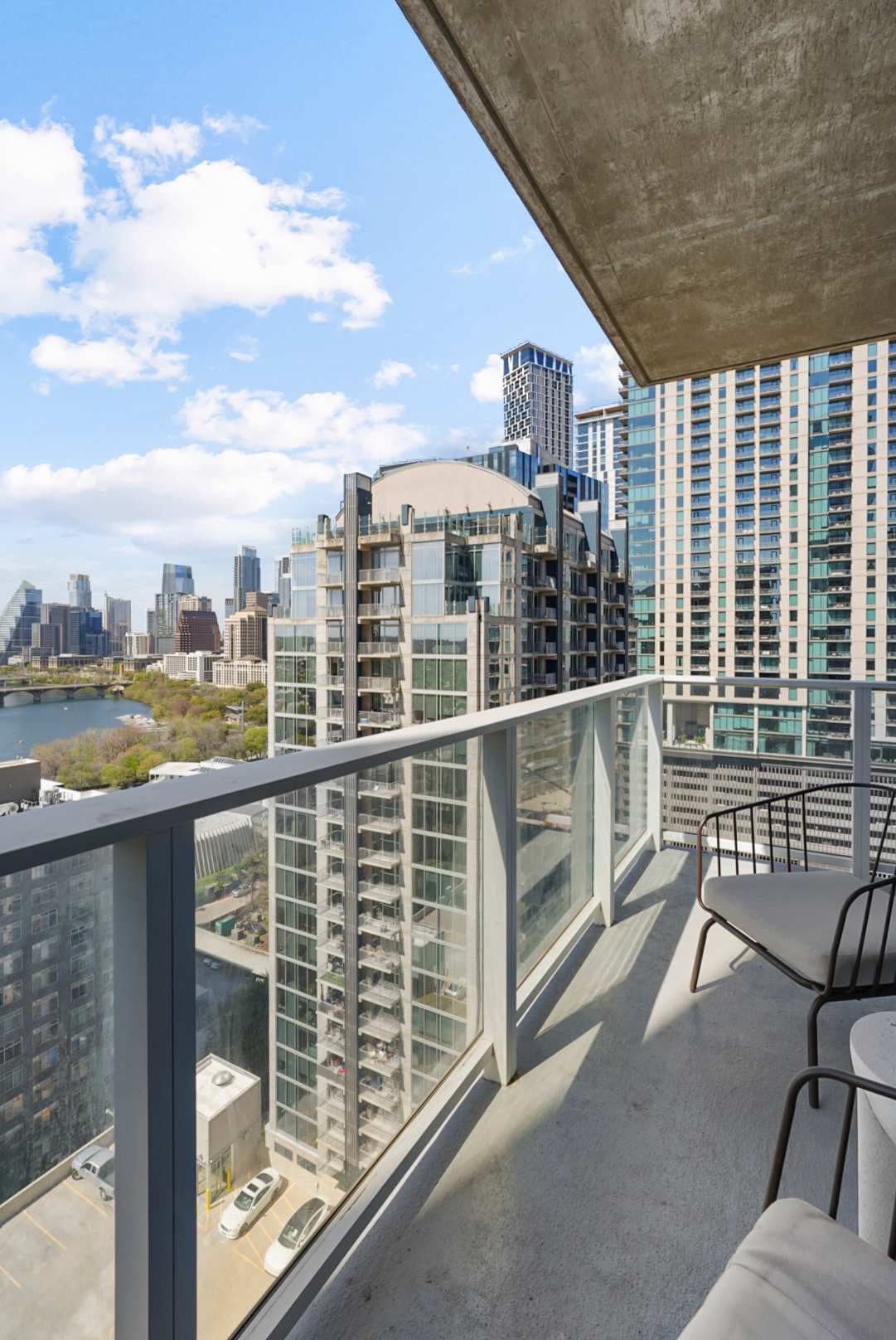 Luxury High-Rise 2BR on the 21st Floor | Rainey St
