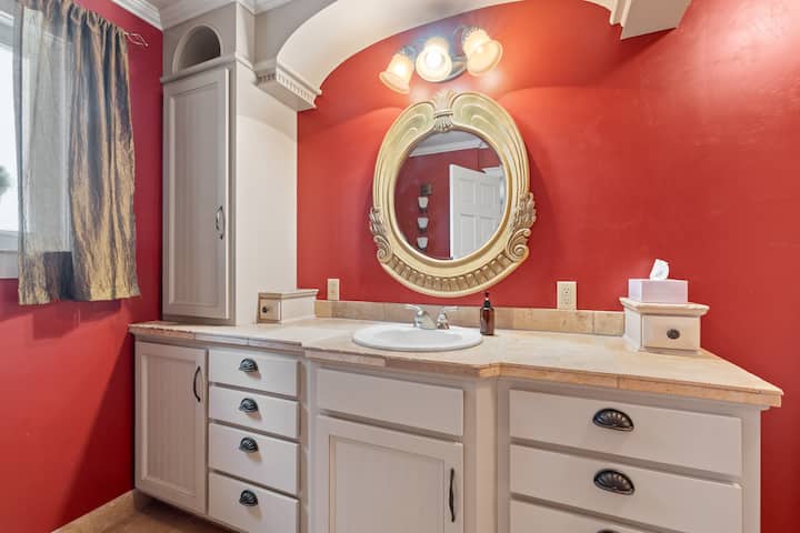 The cozy corner getaway! - Houses for Rent in Rapid City, South