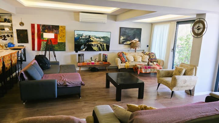 Lüks & Rahat Yalı, Deniz Kenarı ŞEhrin Merkezinde - Esmirna
